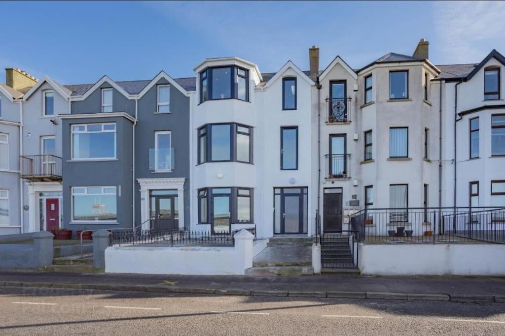 Modern Apartment With Sea Views Portrush Extérieur photo