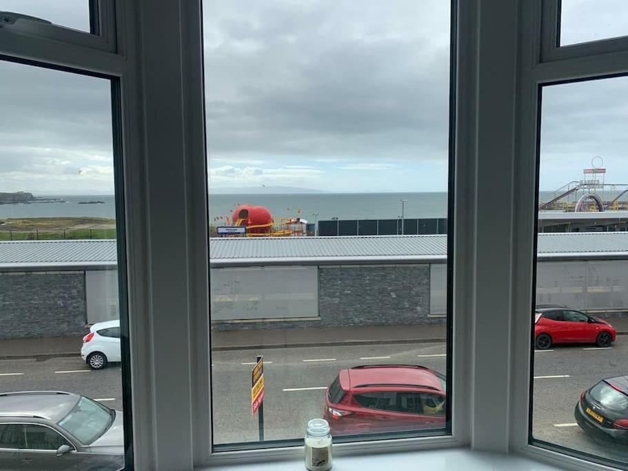 Modern Apartment With Sea Views Portrush Extérieur photo