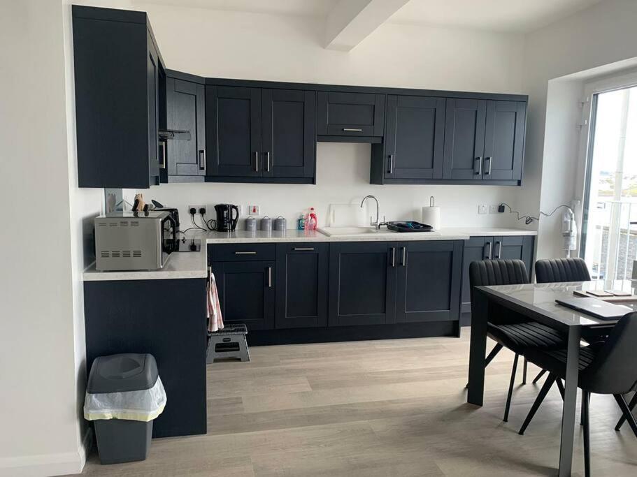 Modern Apartment With Sea Views Portrush Extérieur photo